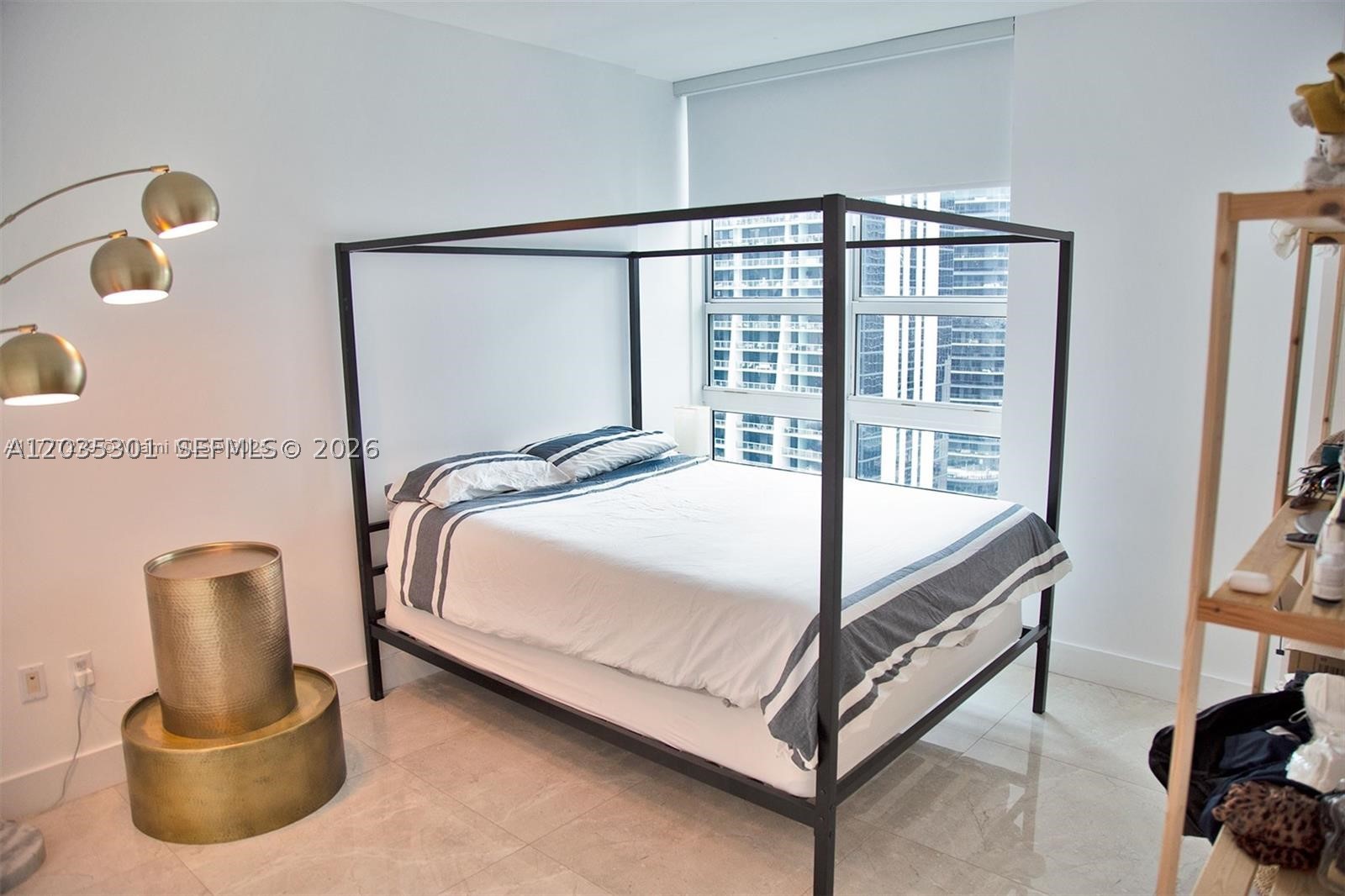 image The Plaza on Brickell West1