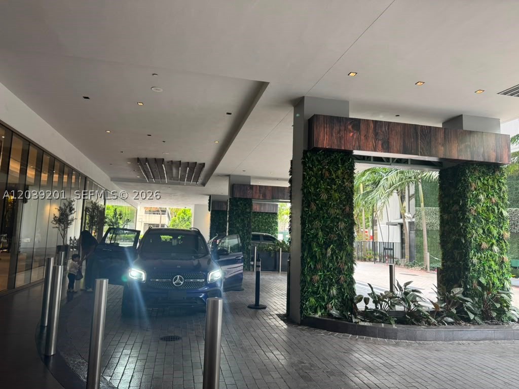 image 1010 Brickell23