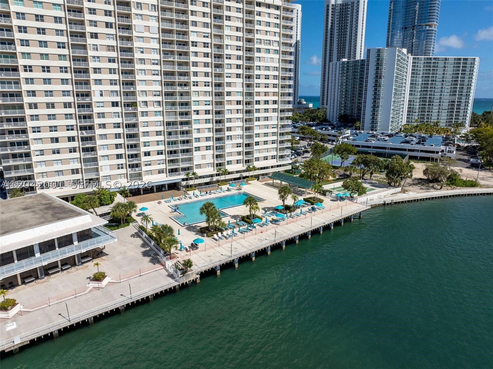 500 Bayview Dr #232 Sunny Isles Beach, FL 33160