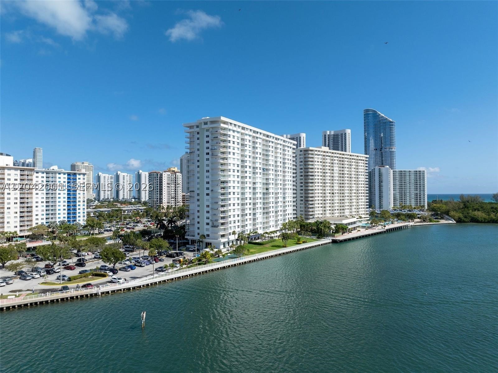 500 Bayview Dr #232 Sunny Isles Beach, FL 33160