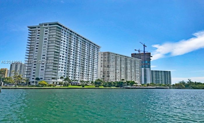 500 Bayview Dr #232 Sunny Isles Beach, FL 33160