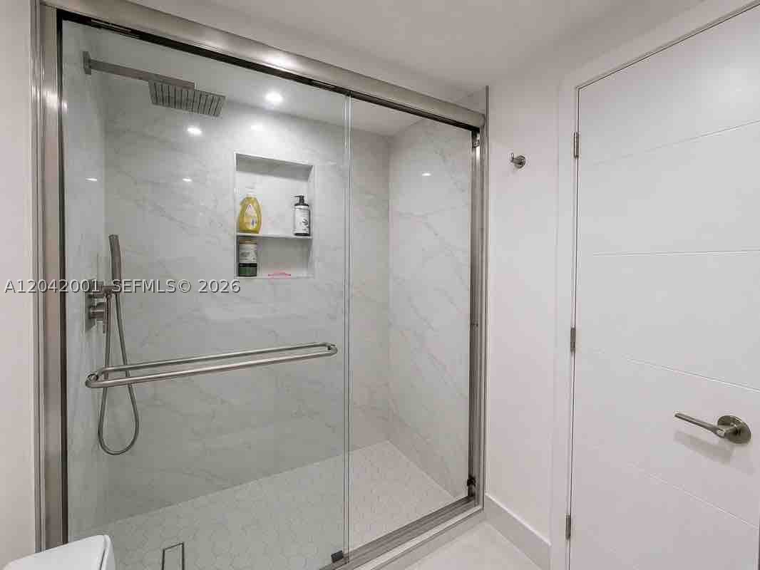 500 Bayview Dr #232 Sunny Isles Beach, FL 33160