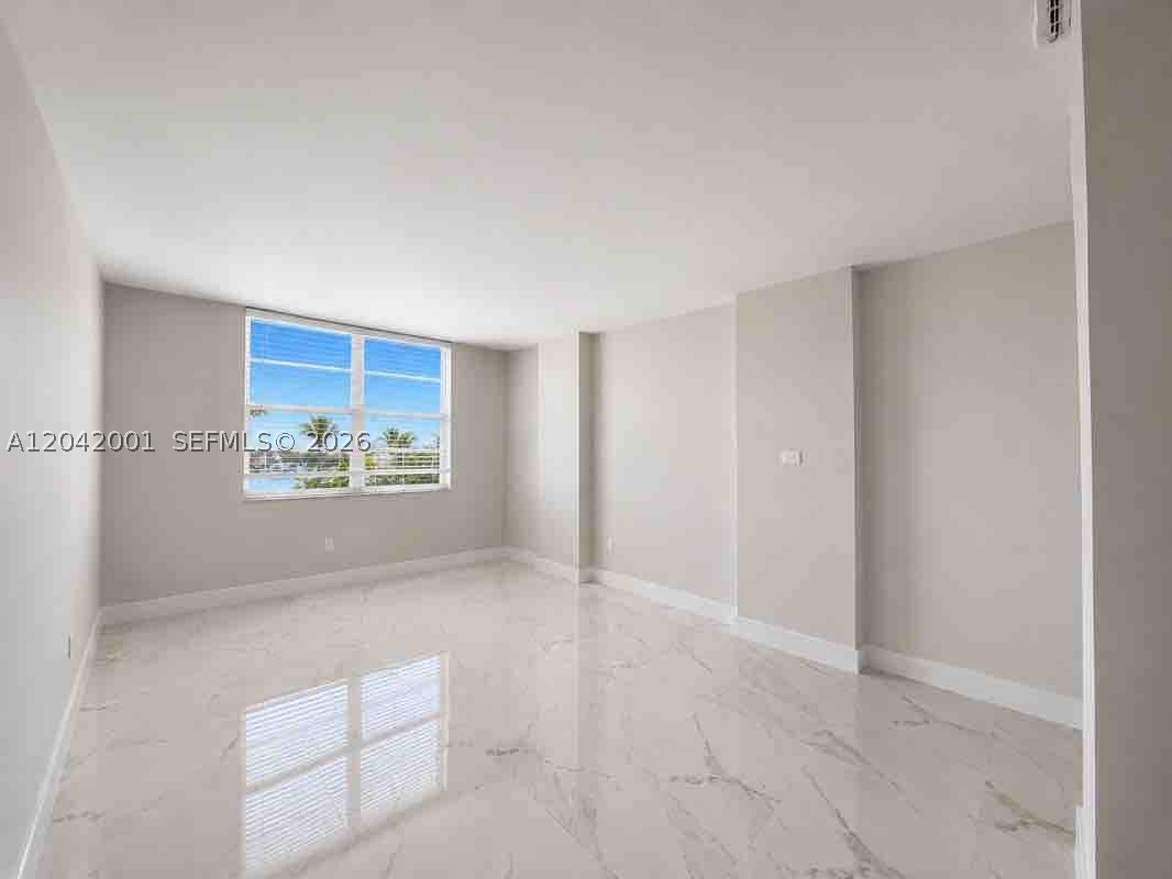 500 Bayview Dr #232 Sunny Isles Beach, FL 33160