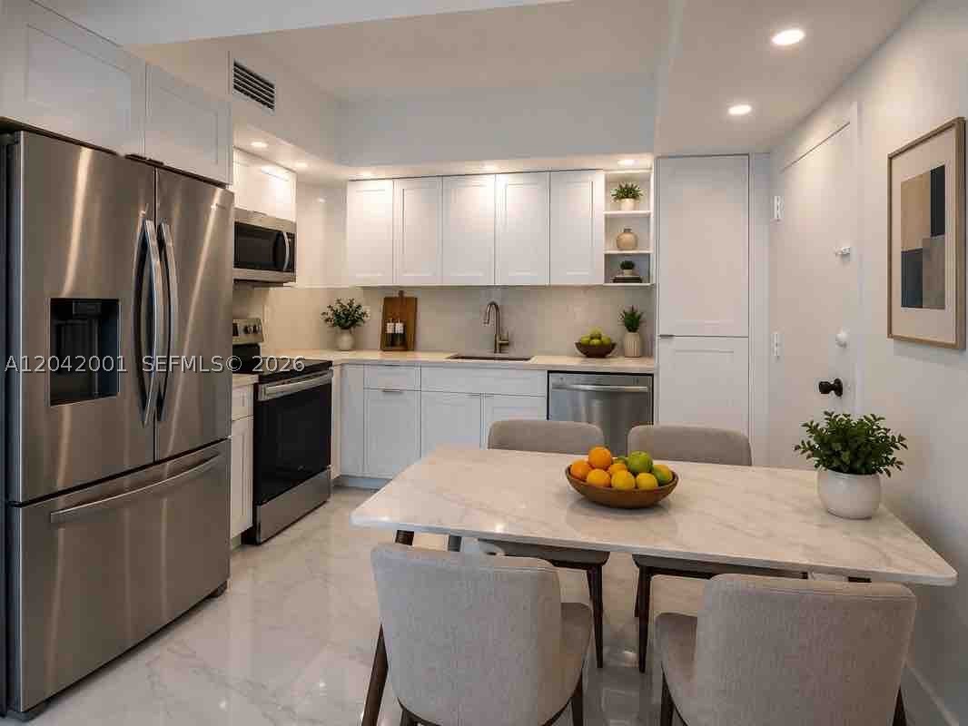 500 Bayview Dr #232 Sunny Isles Beach, FL 33160