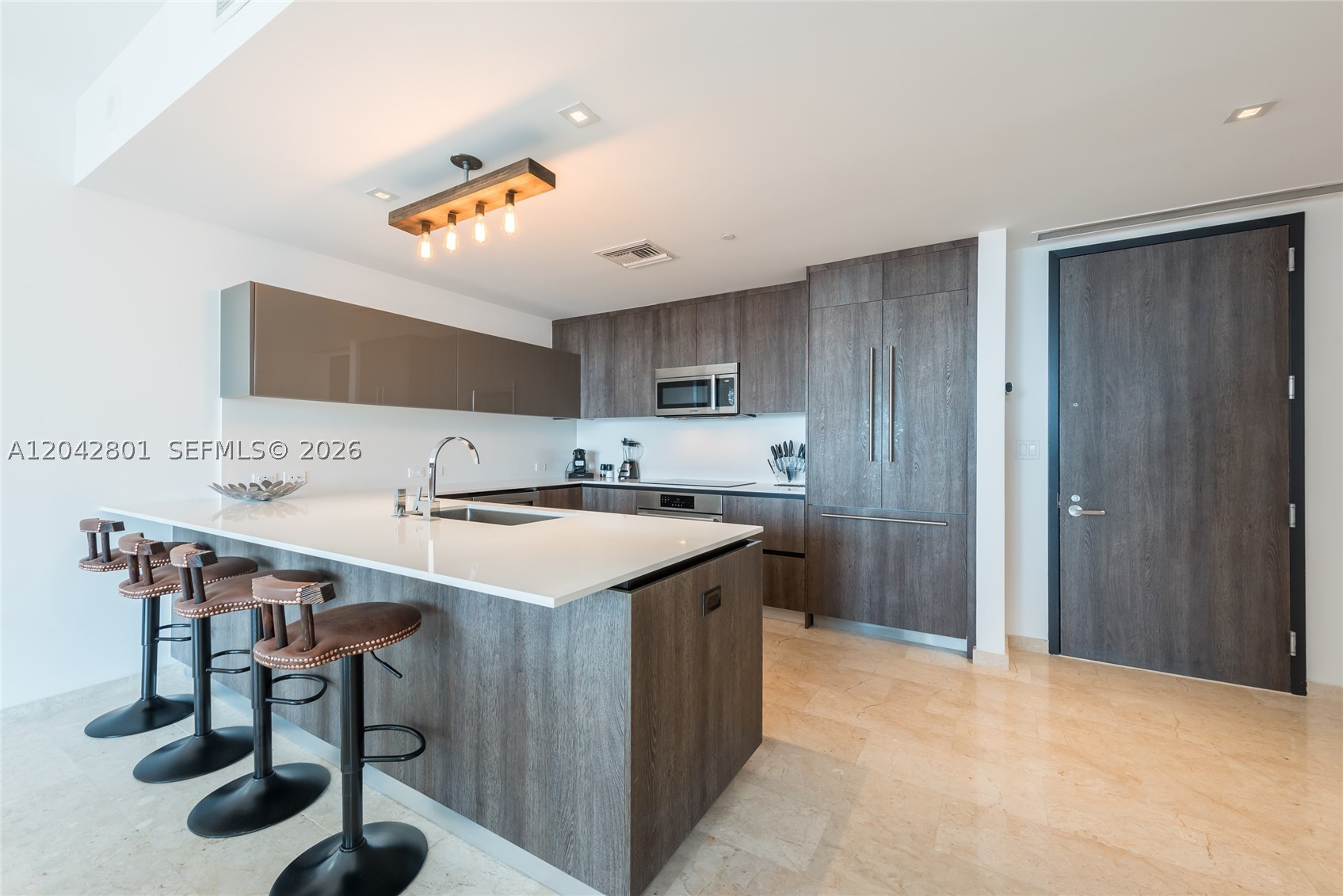 88 SW 7th St #3403 Miami, FL 33130
