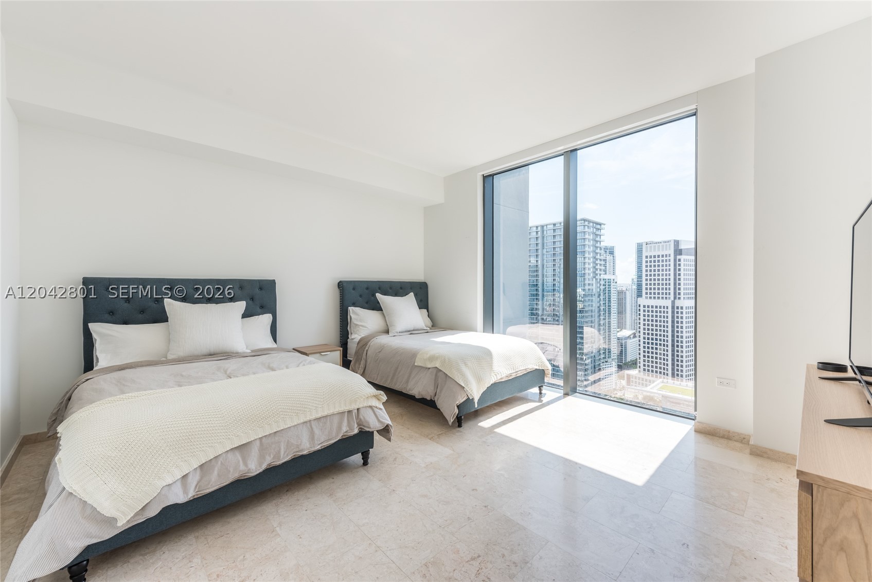 88 SW 7th St #3403 Miami, FL 33130