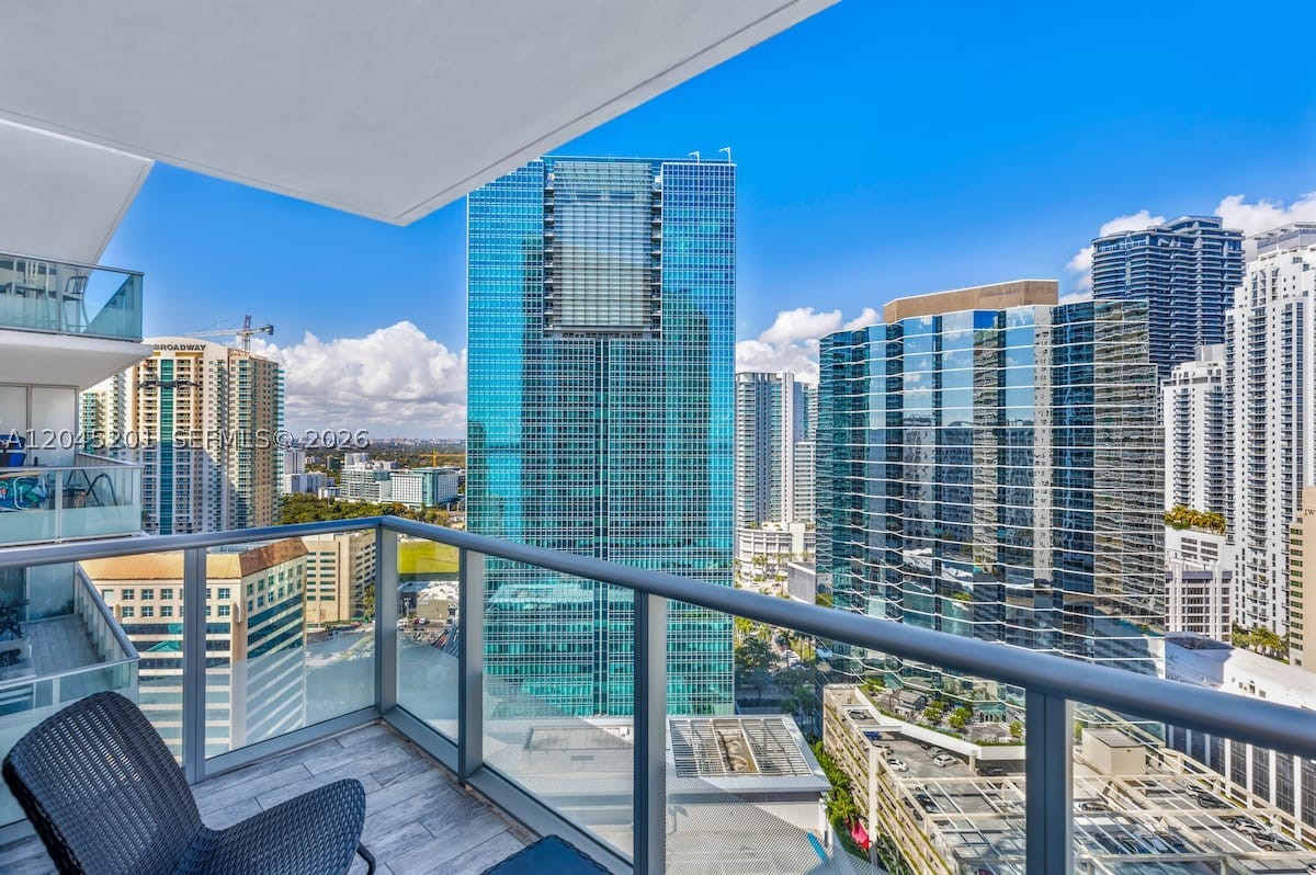 1300 Brickell Bay Dr #2713 Miami, FL 33131