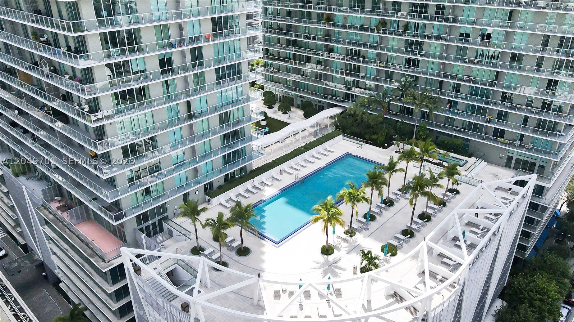 image Axis on Brickell South22