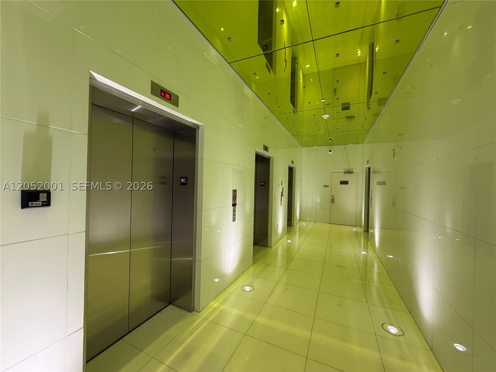 image Icon Brickell I30