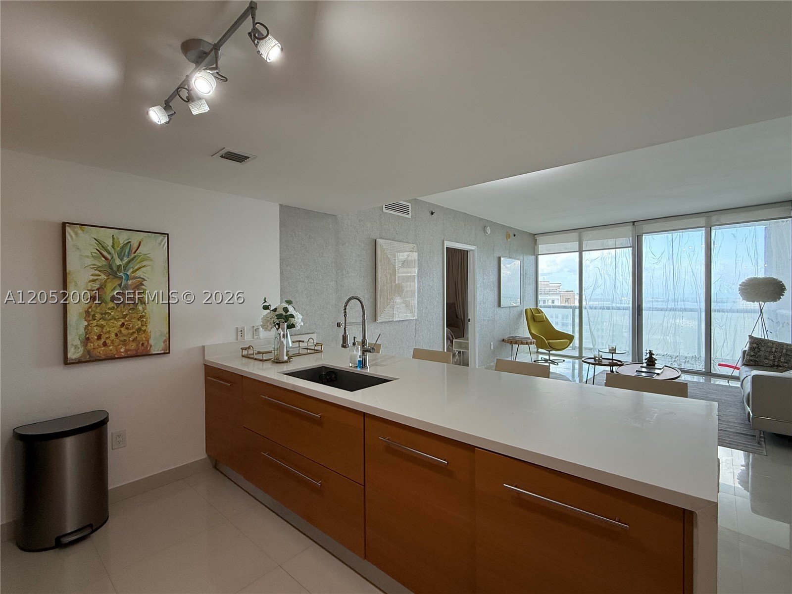 image Icon Brickell I3