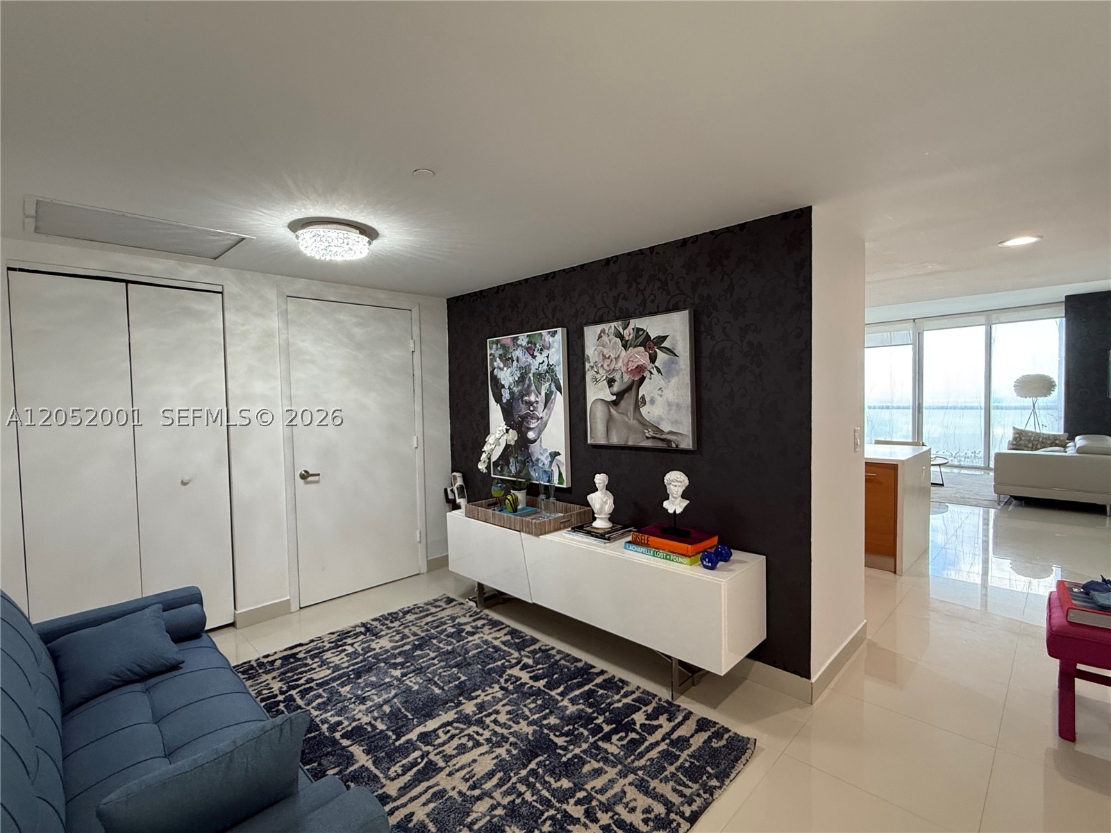 image Icon Brickell I8