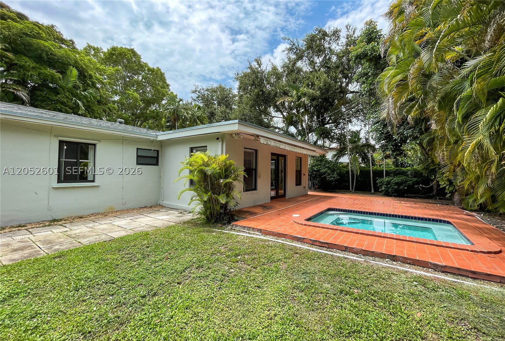 8045 SW 62nd Ct Miami, FL 33143