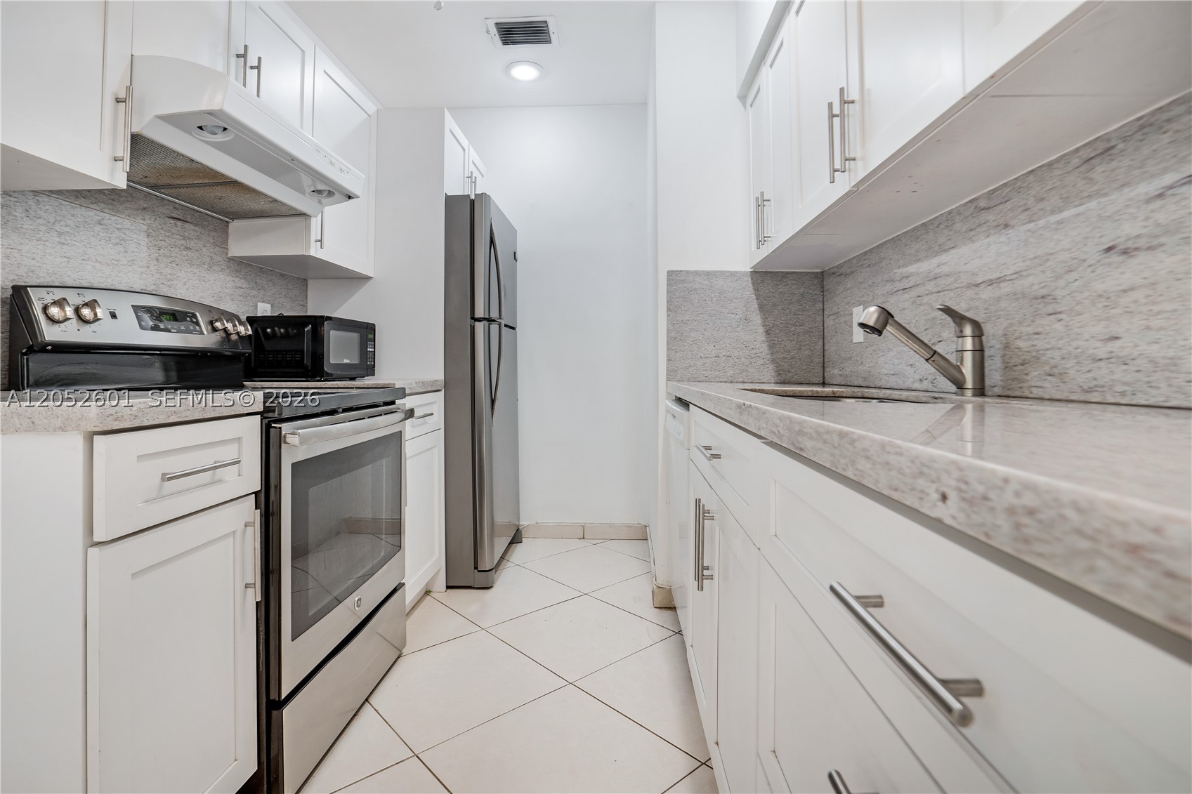 8045 SW 62nd Ct Miami, FL 33143