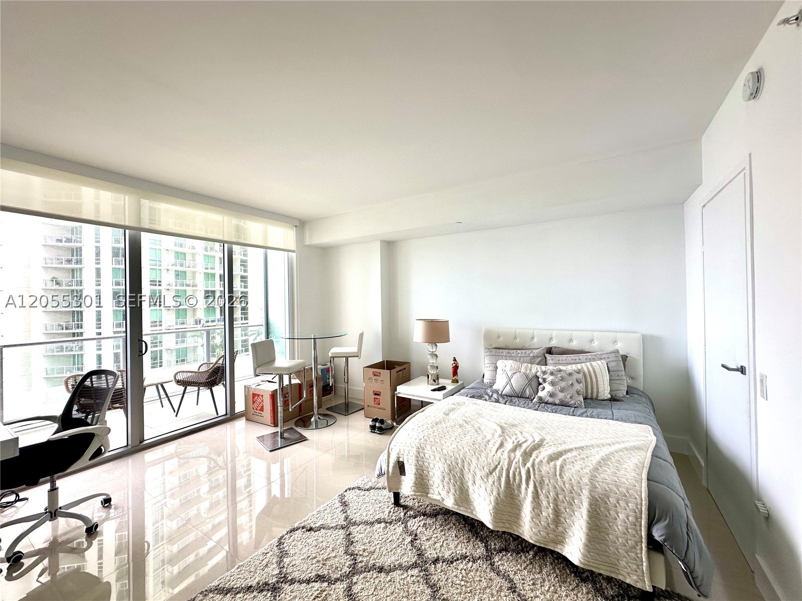 1300 Brickell Bay Dr #1205 Miami, FL 33131
