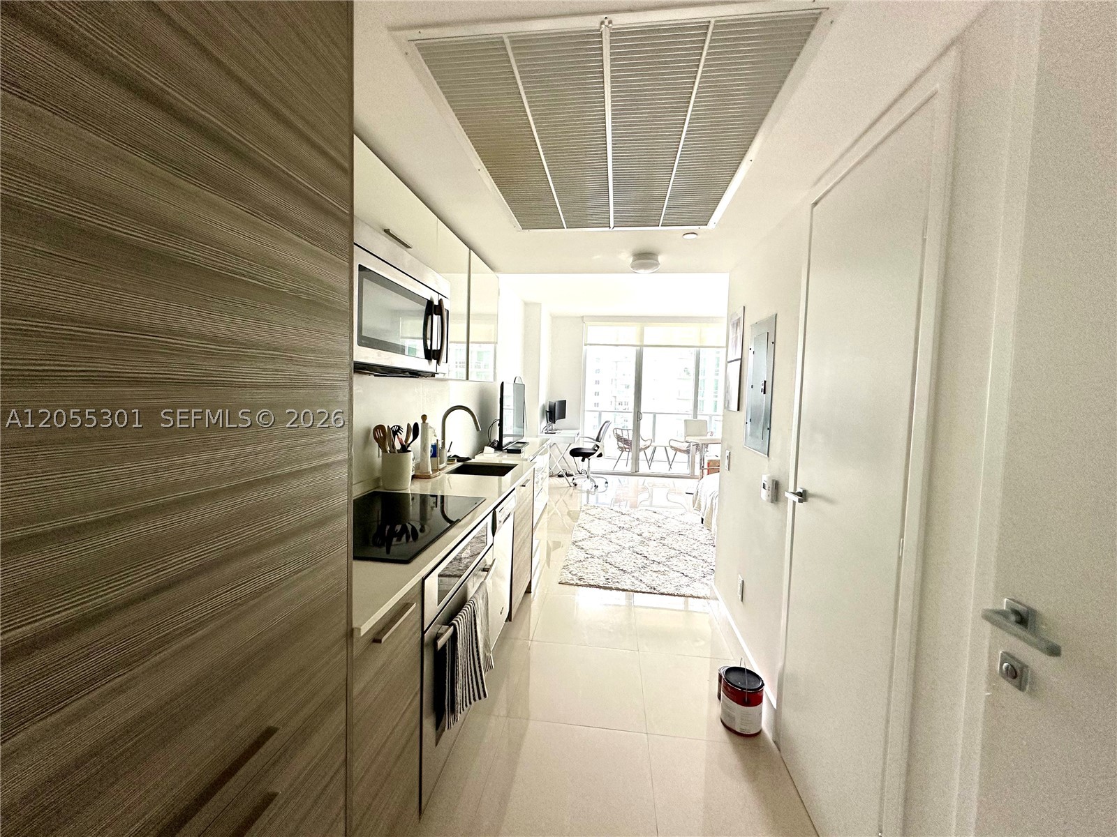 1300 Brickell Bay Dr #1205 Miami, FL 33131