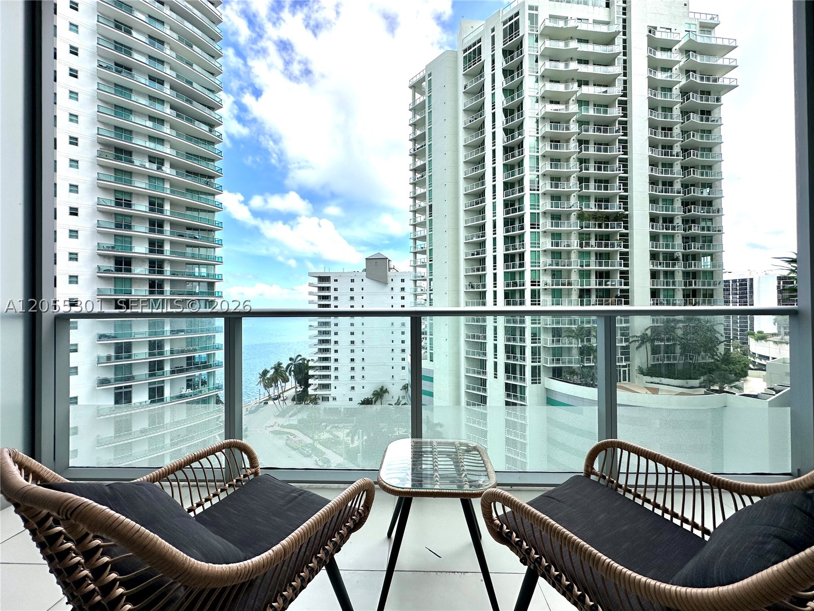 1300 Brickell Bay Dr #1205 Miami, FL 33131