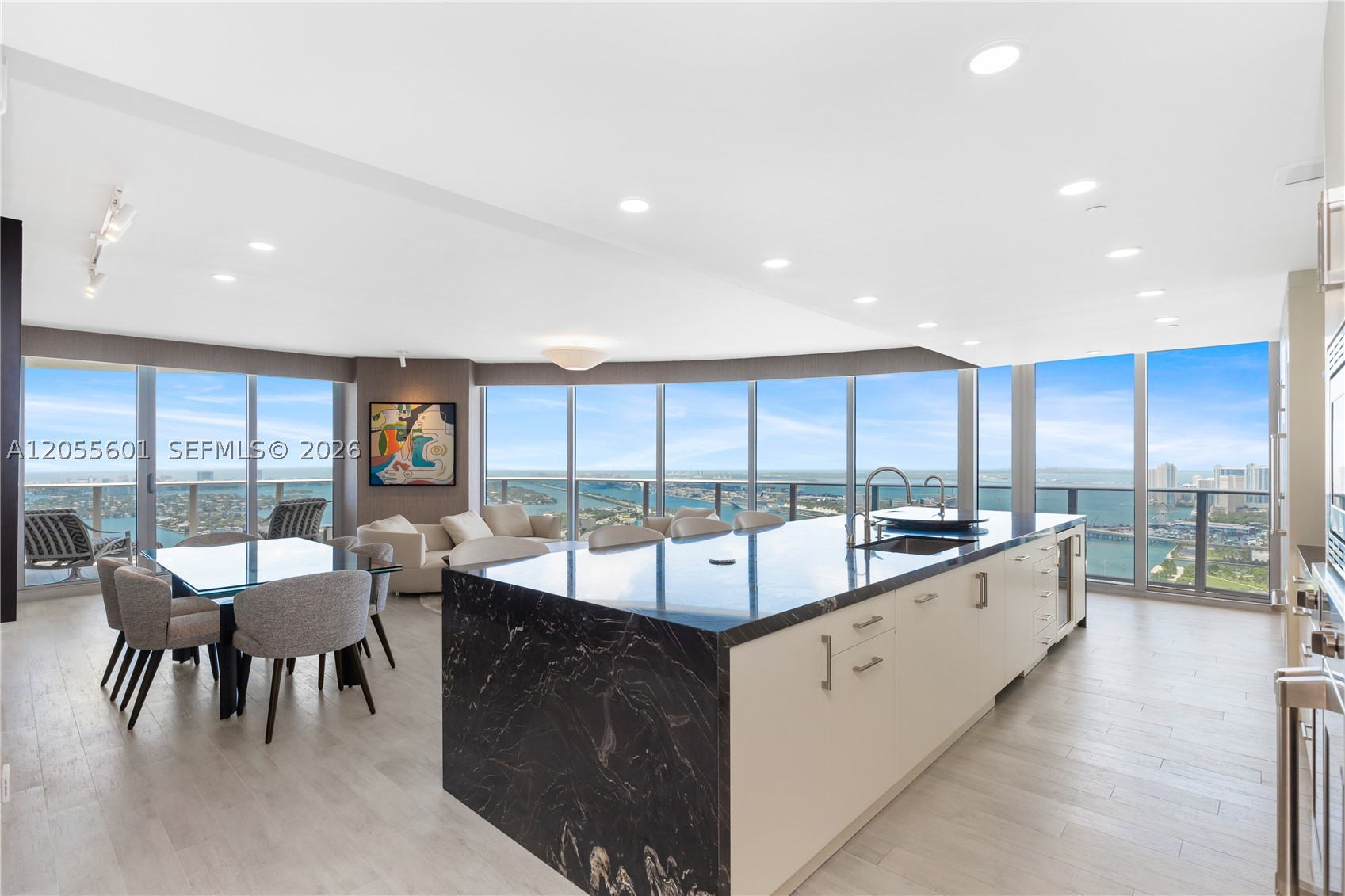 image Aria on the Bay1