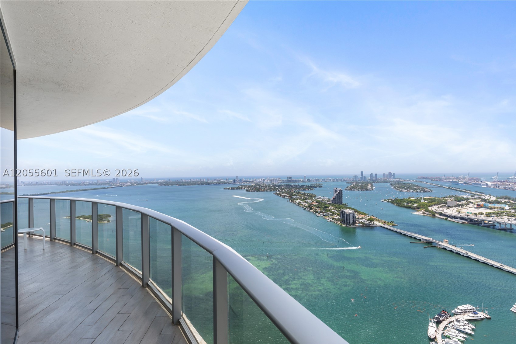 image Aria on the Bay25