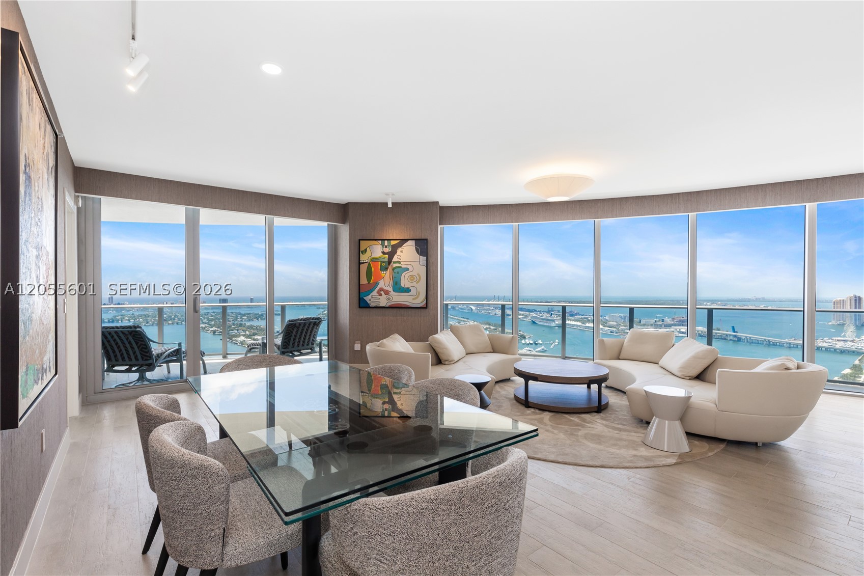image Aria on the Bay30