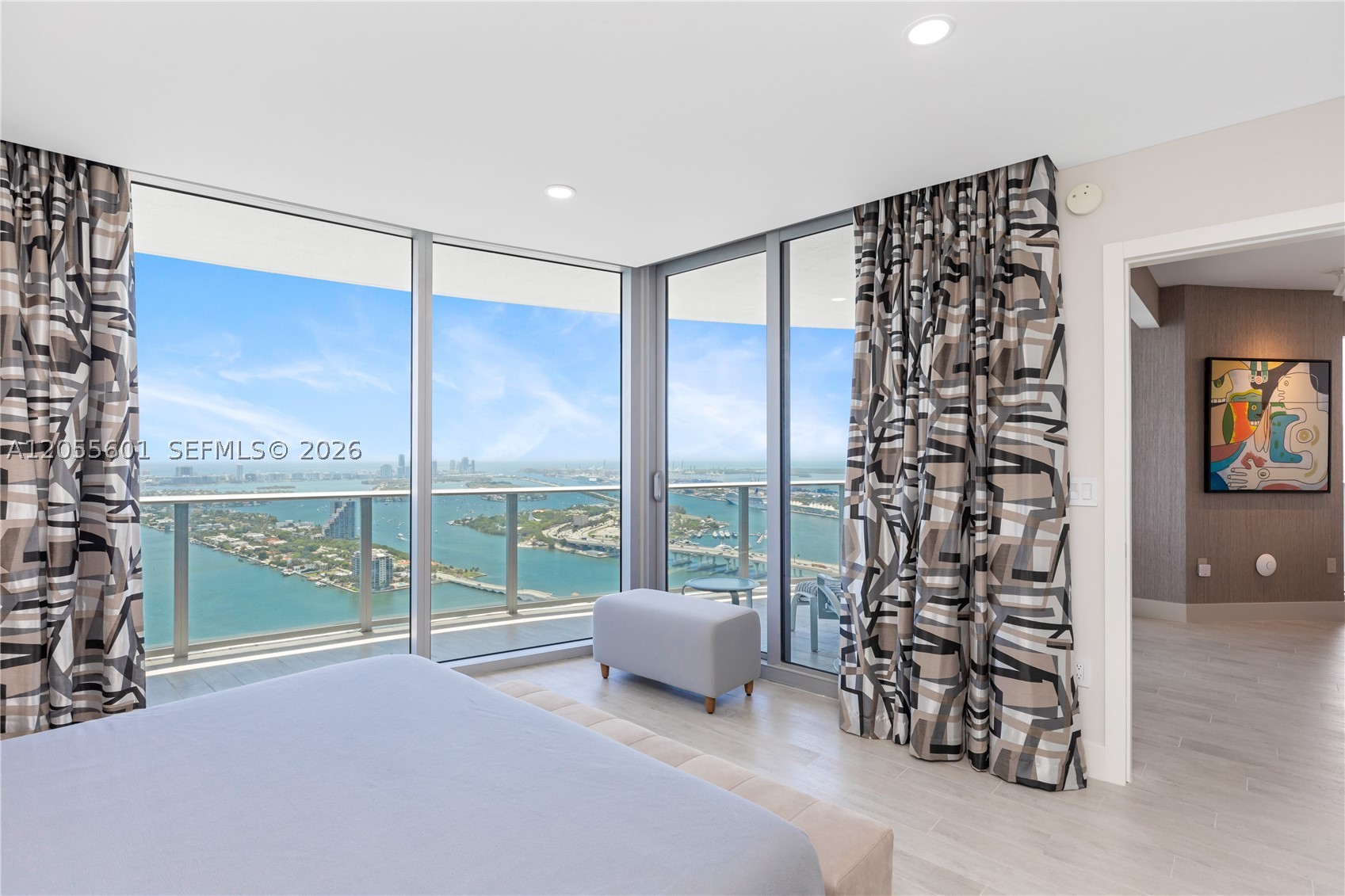 image Aria on the Bay45