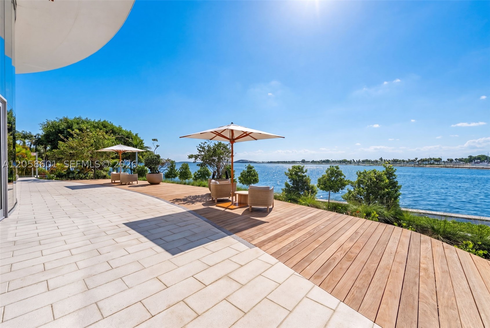 image Una Residences30