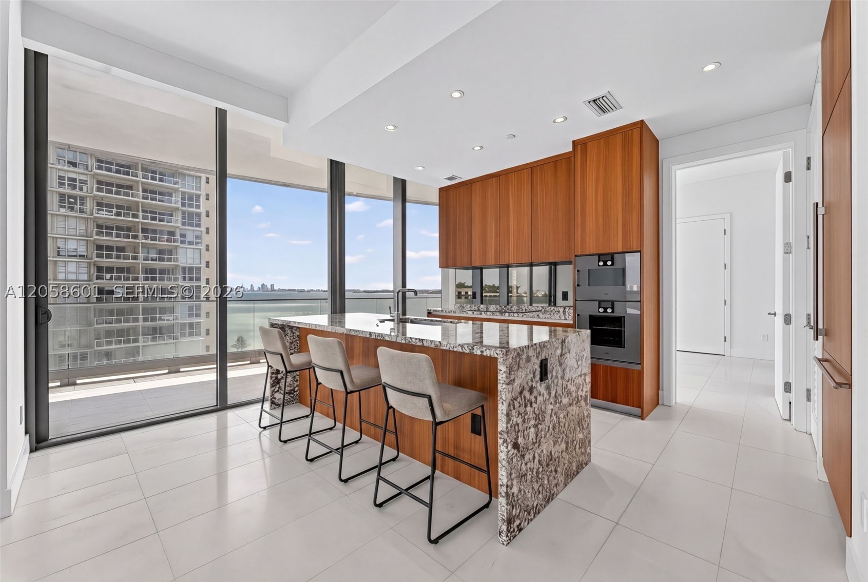image Una Residences6