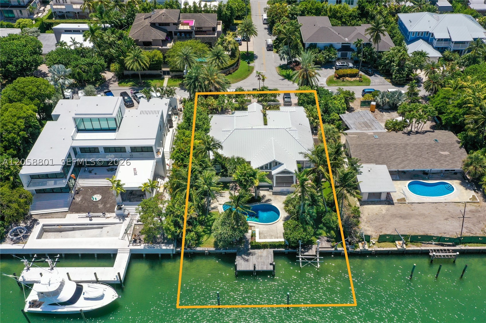 621 N Mashta Dr Key Biscayne, FL 33149