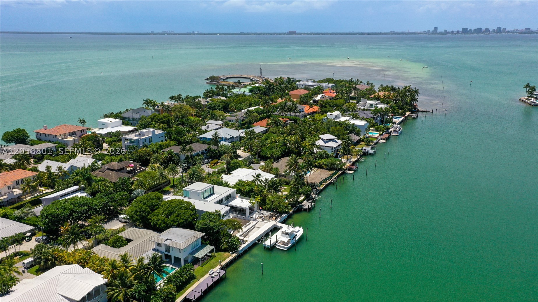 621 N Mashta Dr Key Biscayne, FL 33149