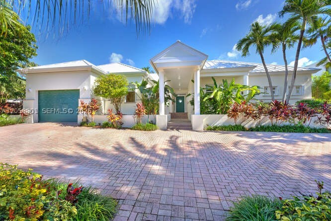 621 N Mashta Dr Key Biscayne, FL 33149