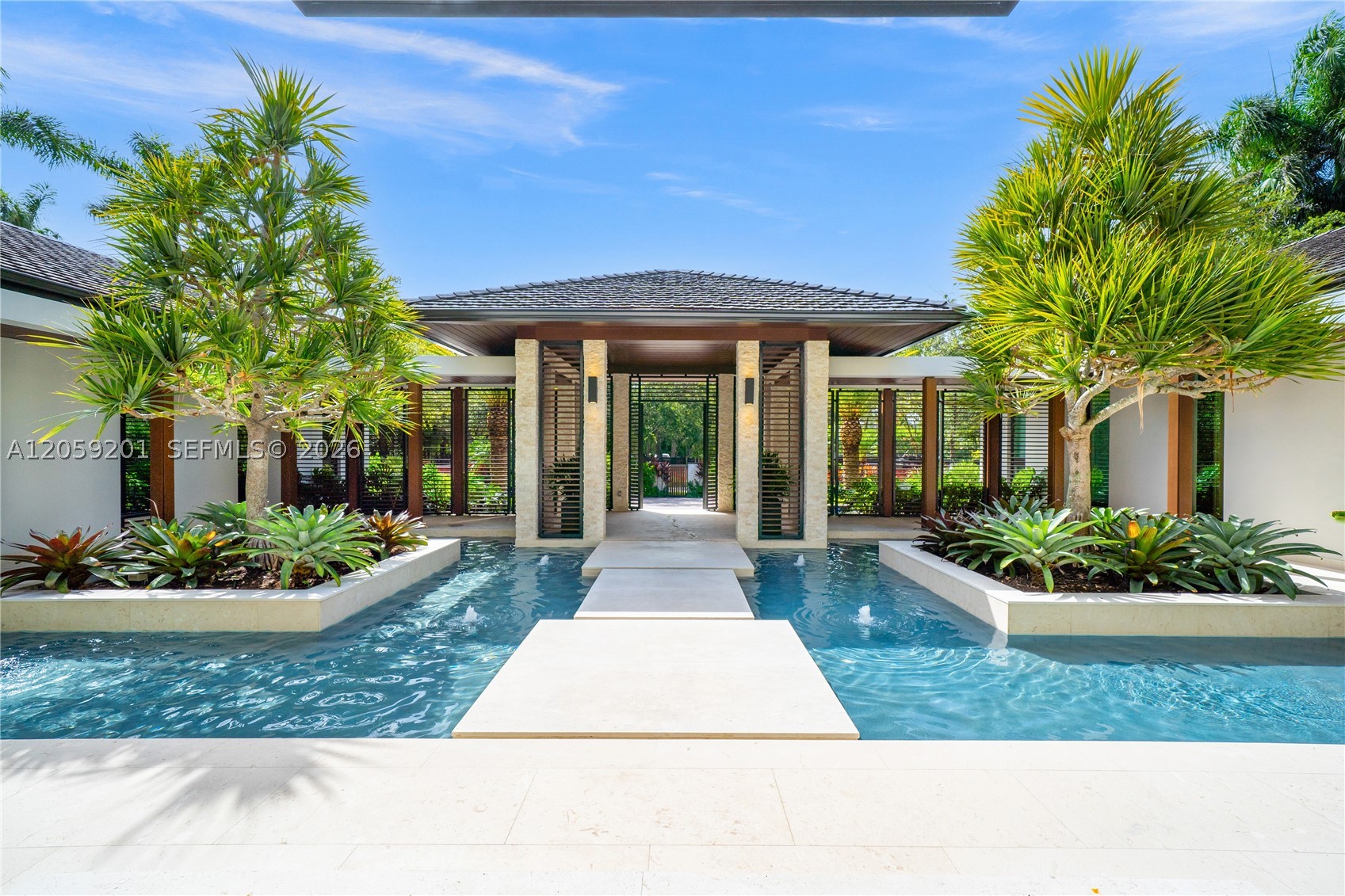 641 Leucadendra Dr Coral Gables, FL 33156