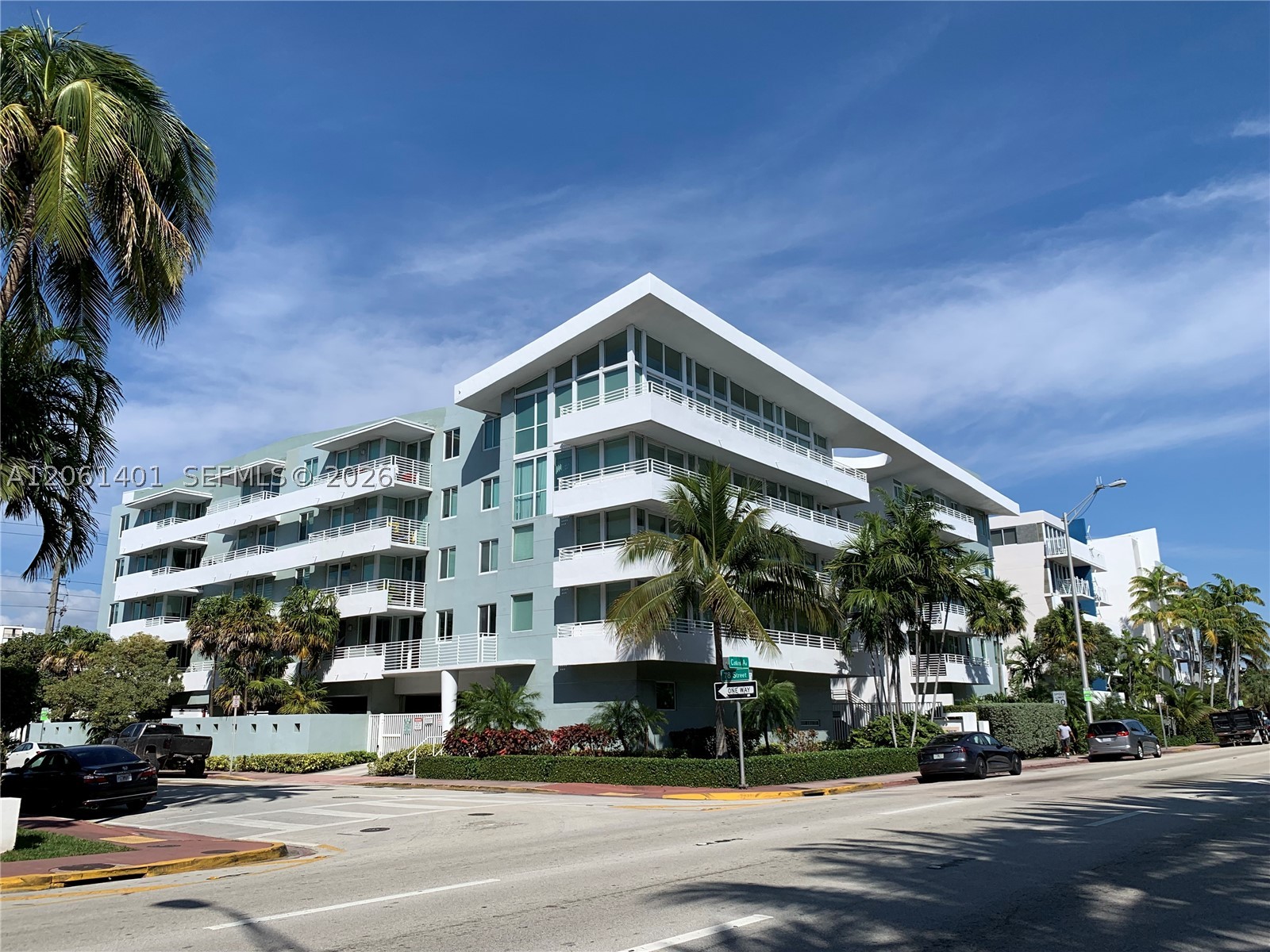 7800 Collins Ave #309