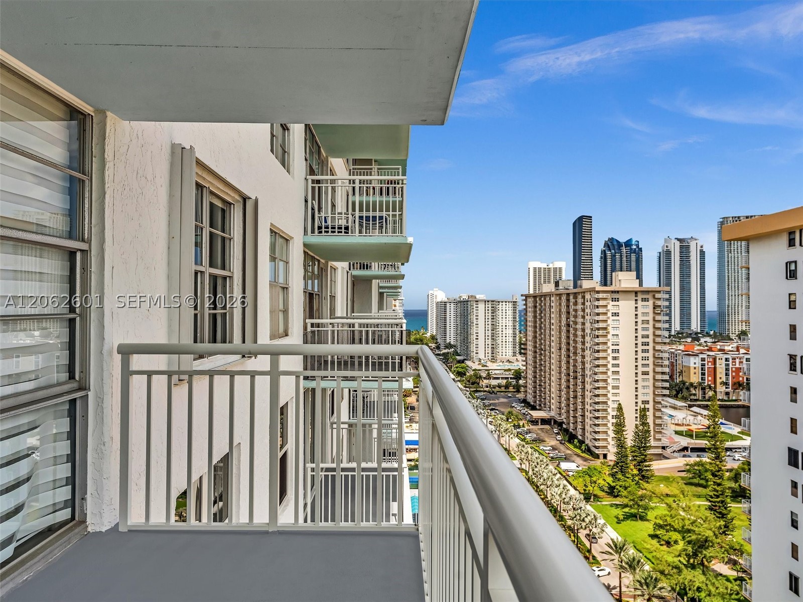 image Winston Towers 50017