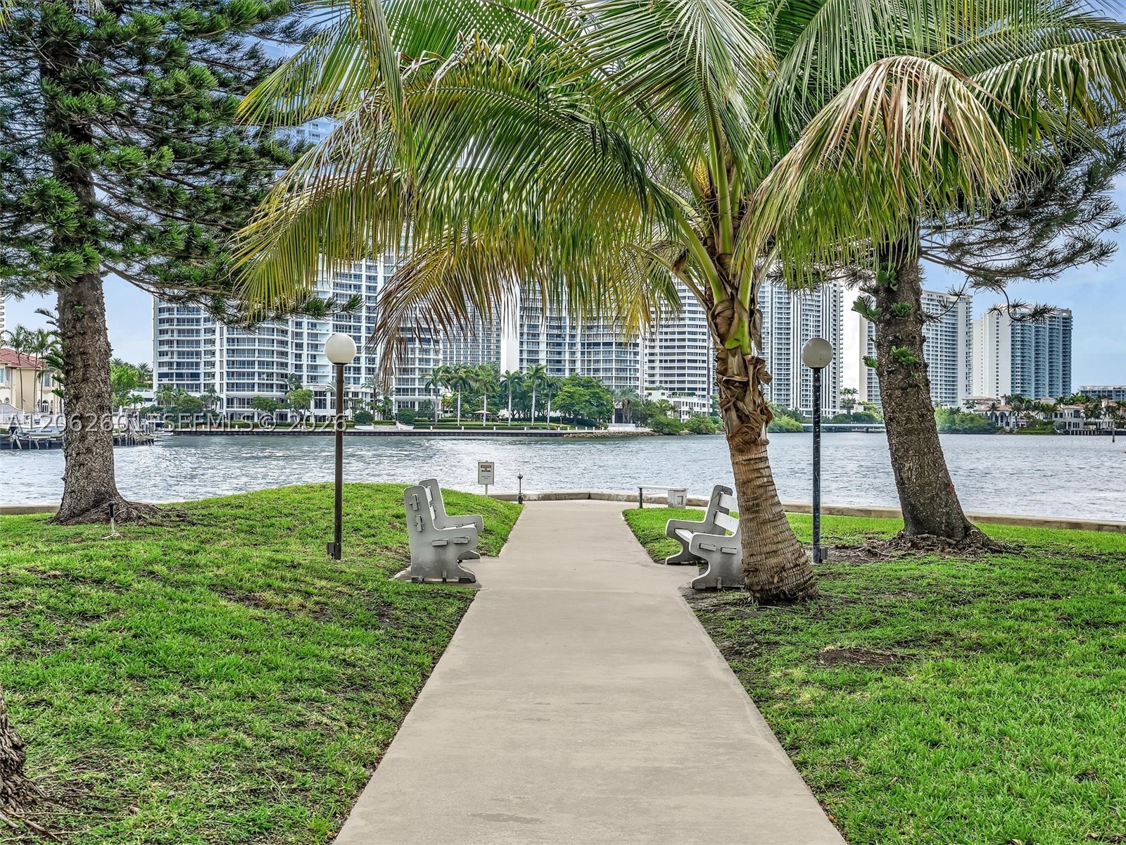 image Winston Towers 50039