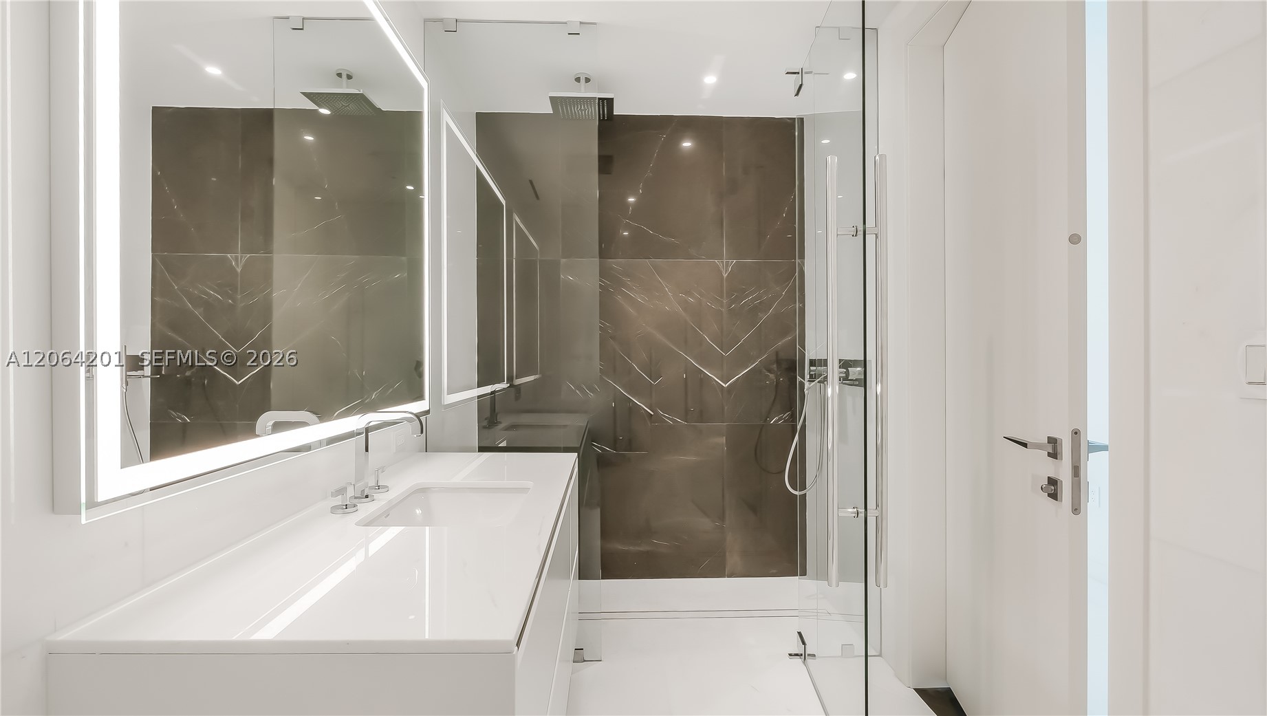 image Aston Martin Residences14