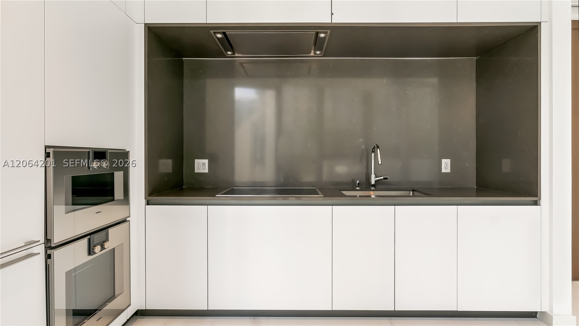 image Aston Martin Residences24