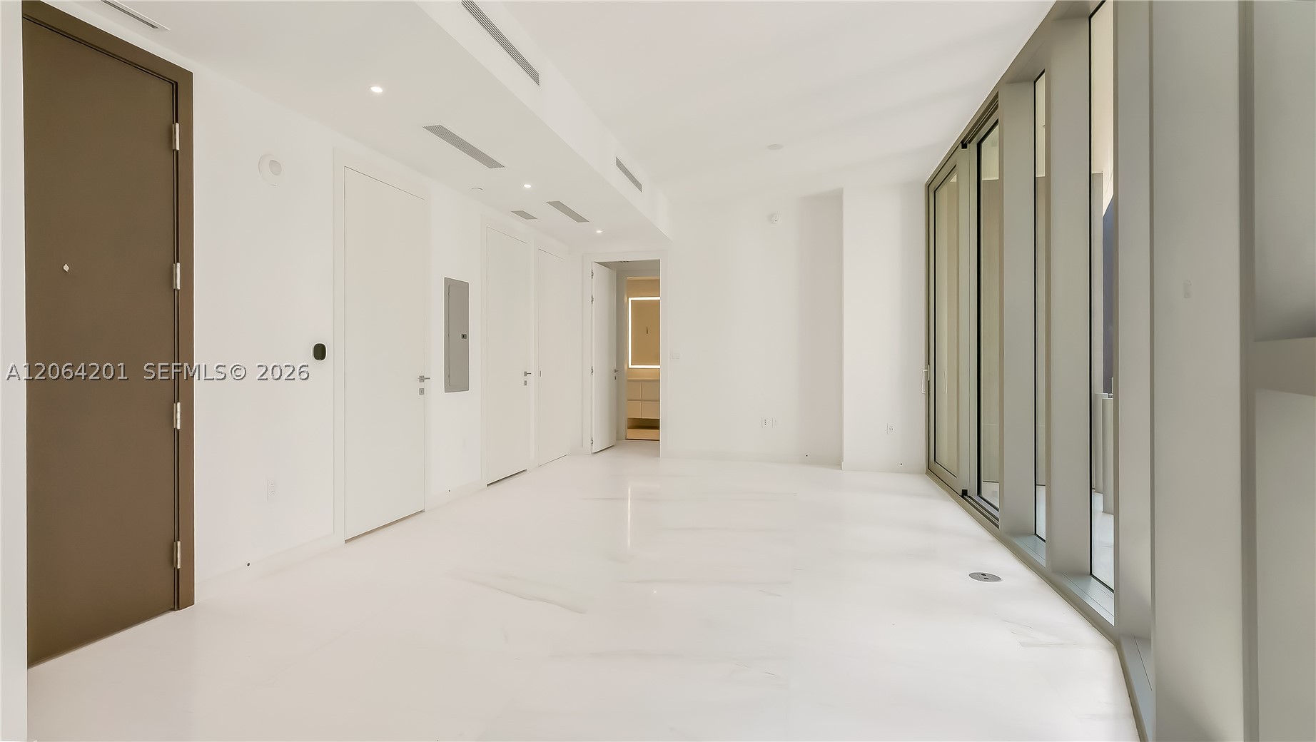 image Aston Martin Residences25