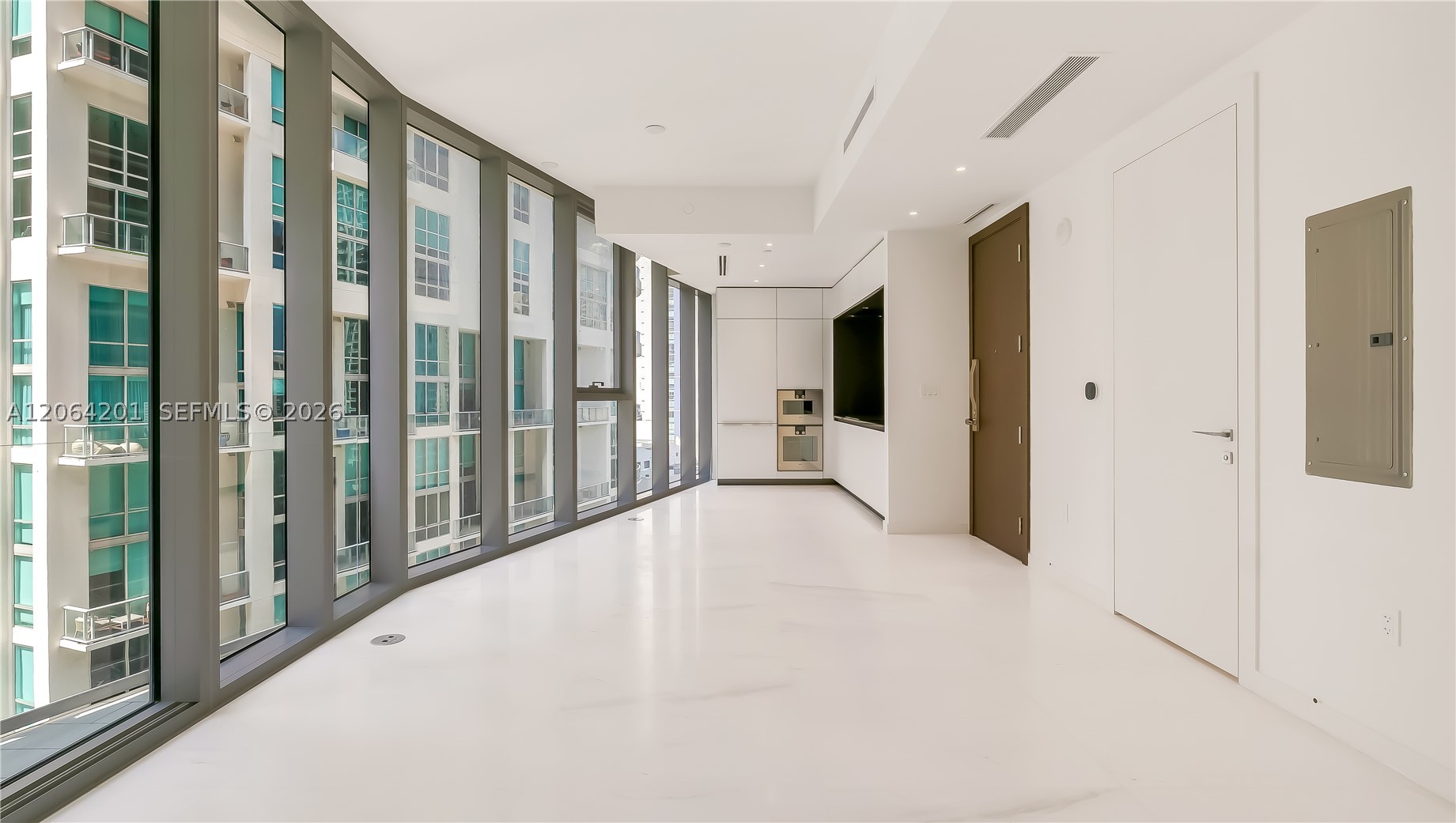 image Aston Martin Residences27