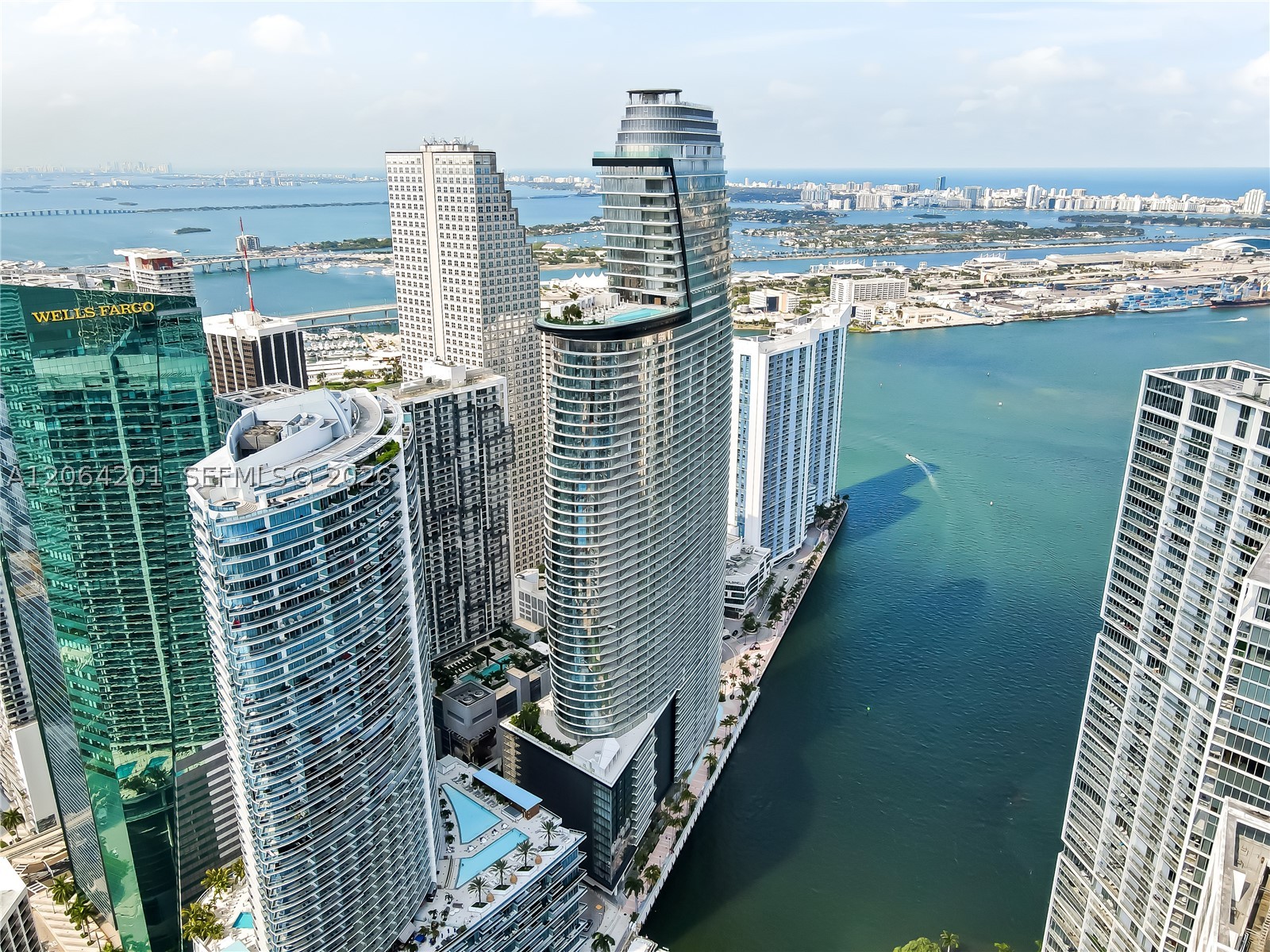 image Aston Martin Residences2