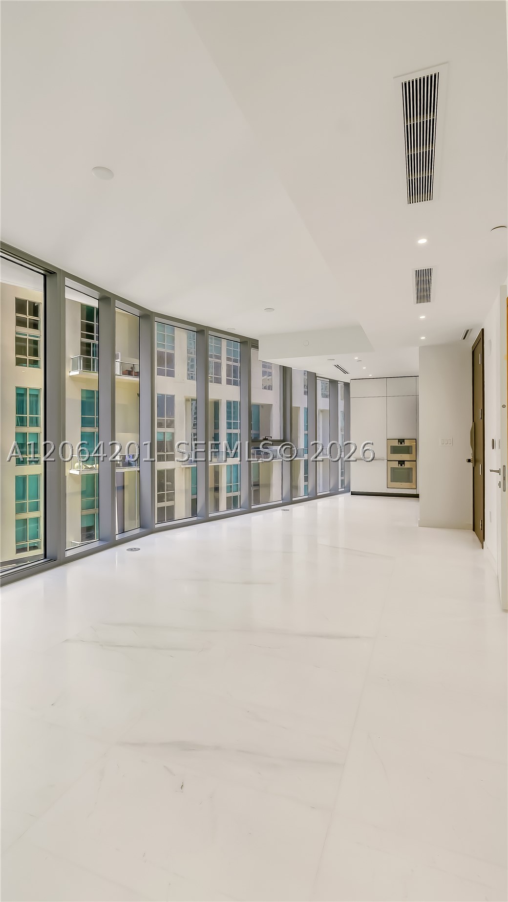 image Aston Martin Residences33