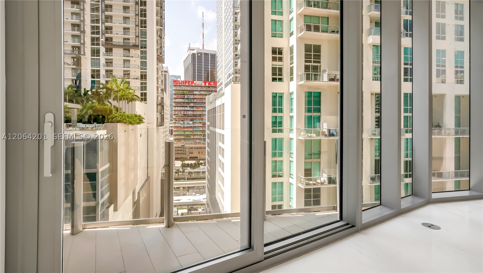 image Aston Martin Residences34