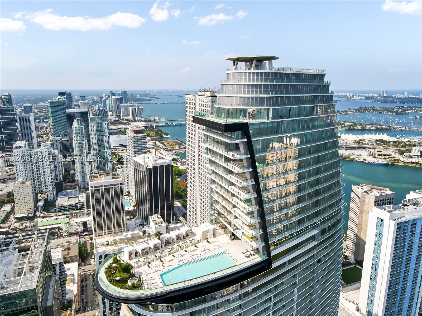 image Aston Martin Residences4
