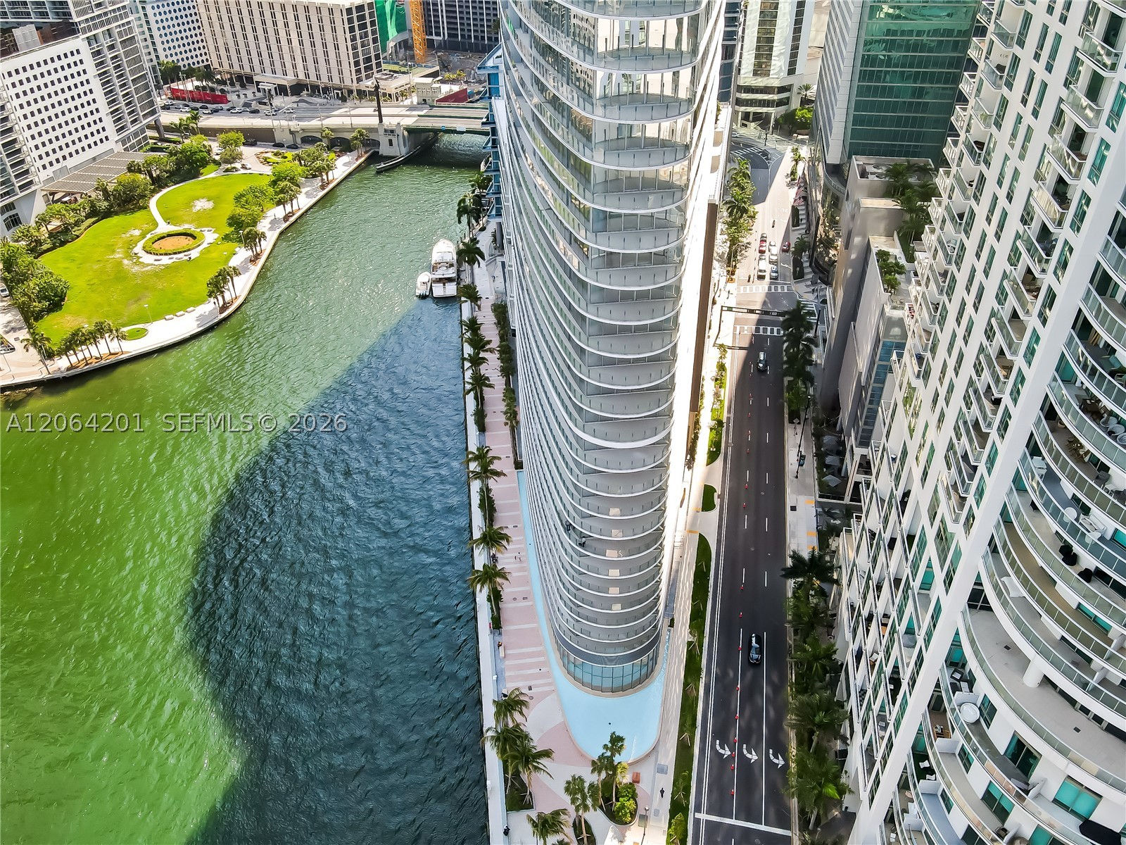 image Aston Martin Residences6