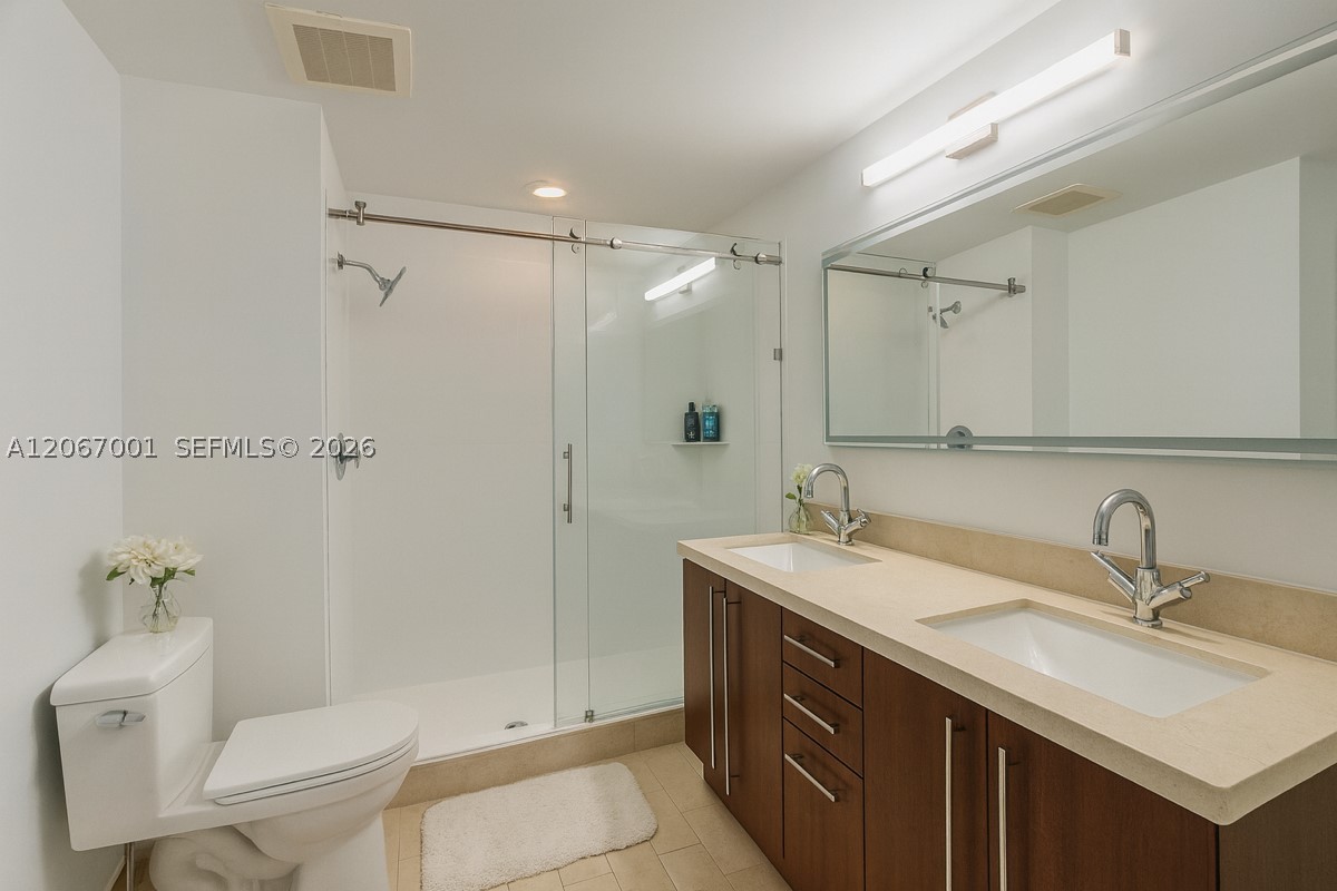 image Axis on Brickell South9