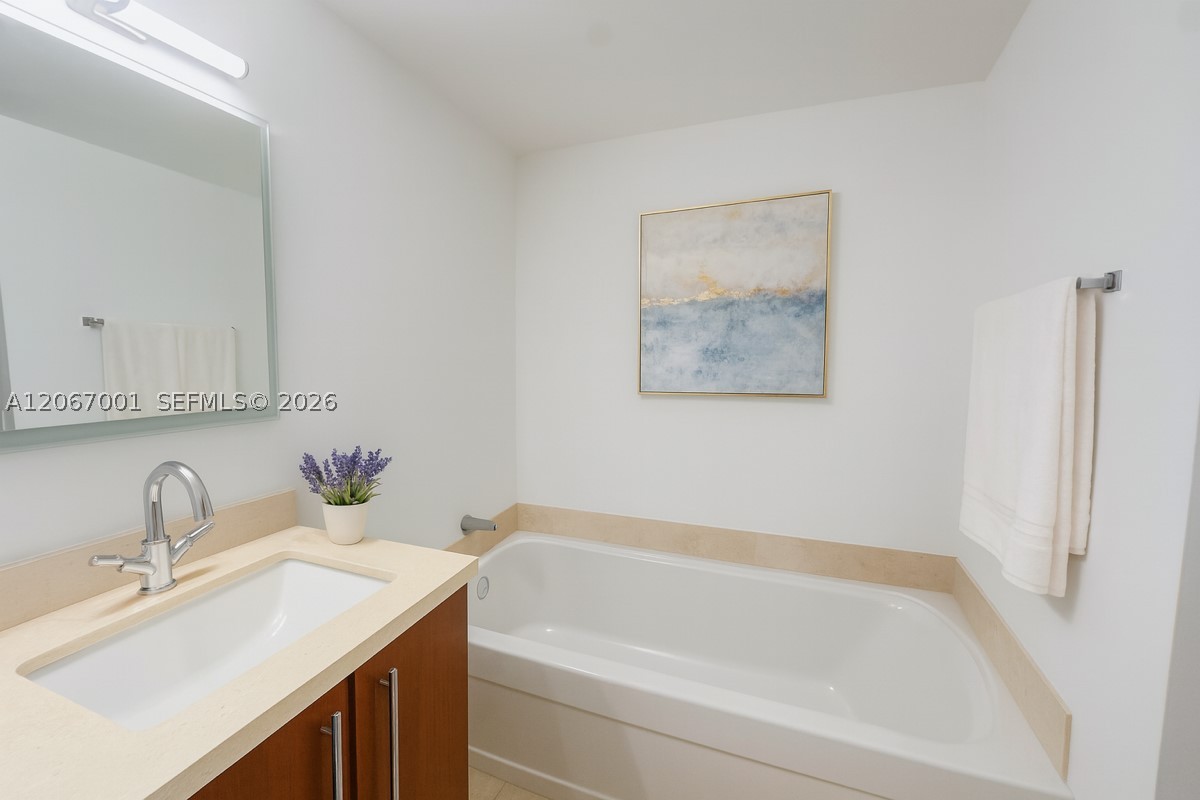 image Axis on Brickell South13