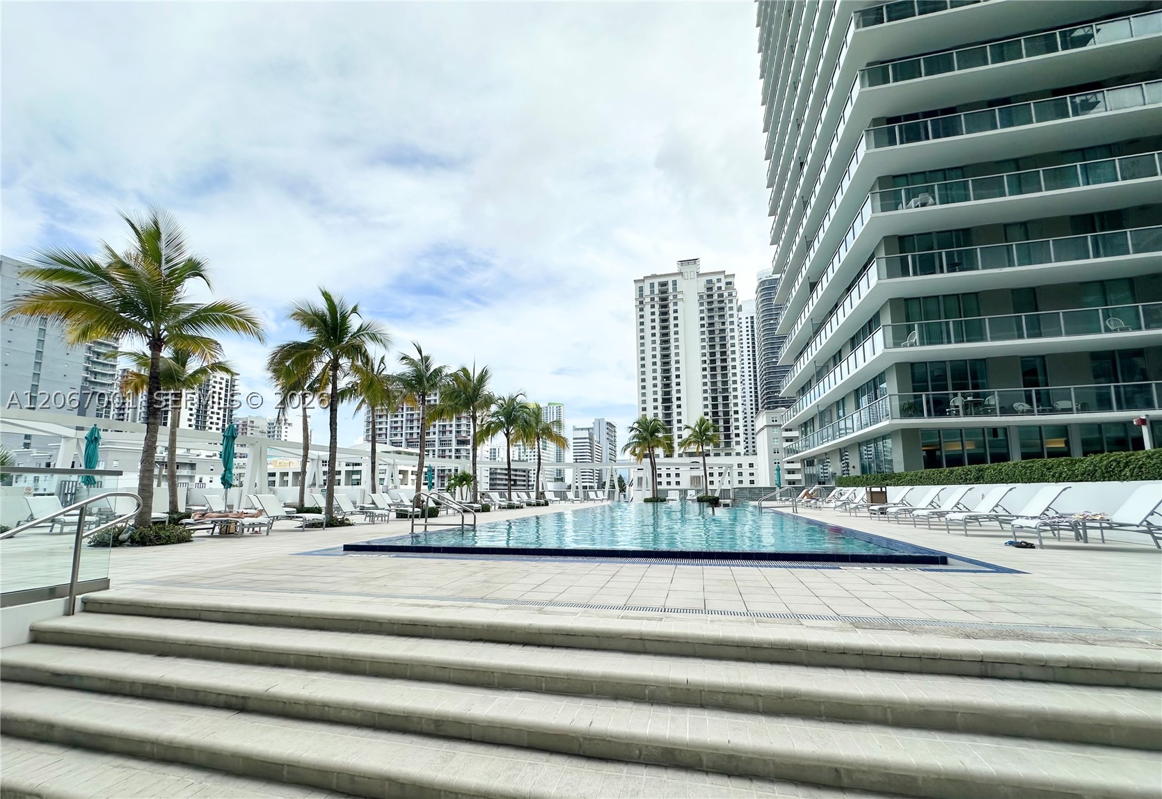 image Axis on Brickell South22