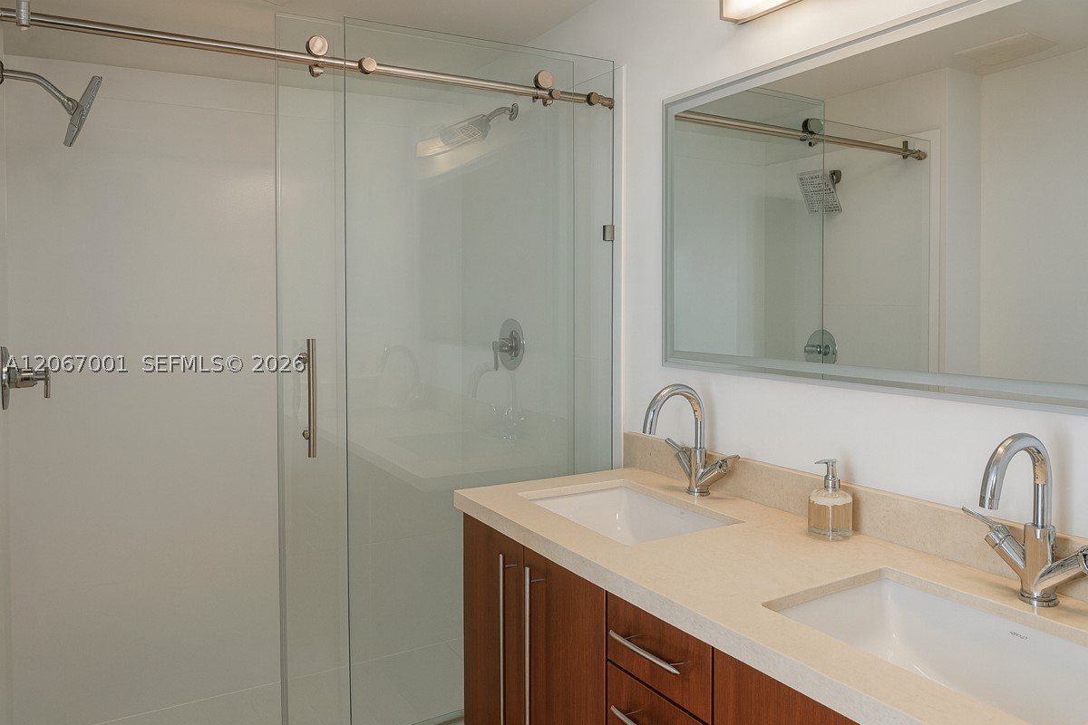 image Axis on Brickell South5