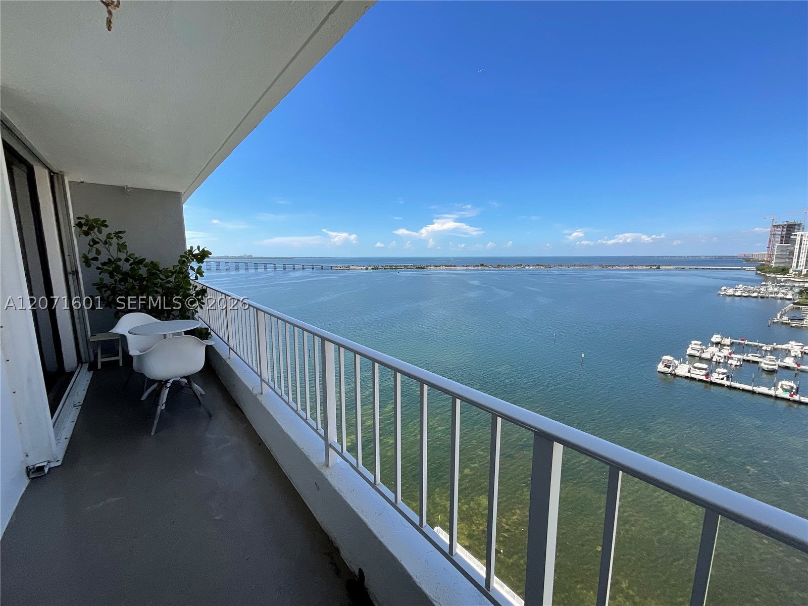 image Brickell Harbour0