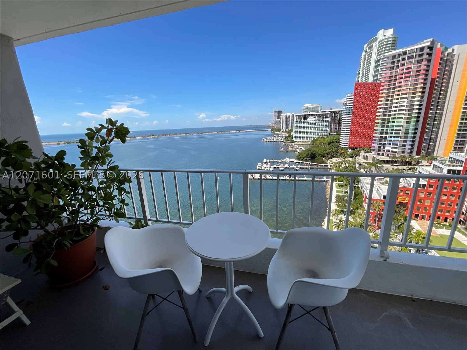 image Brickell Harbour2