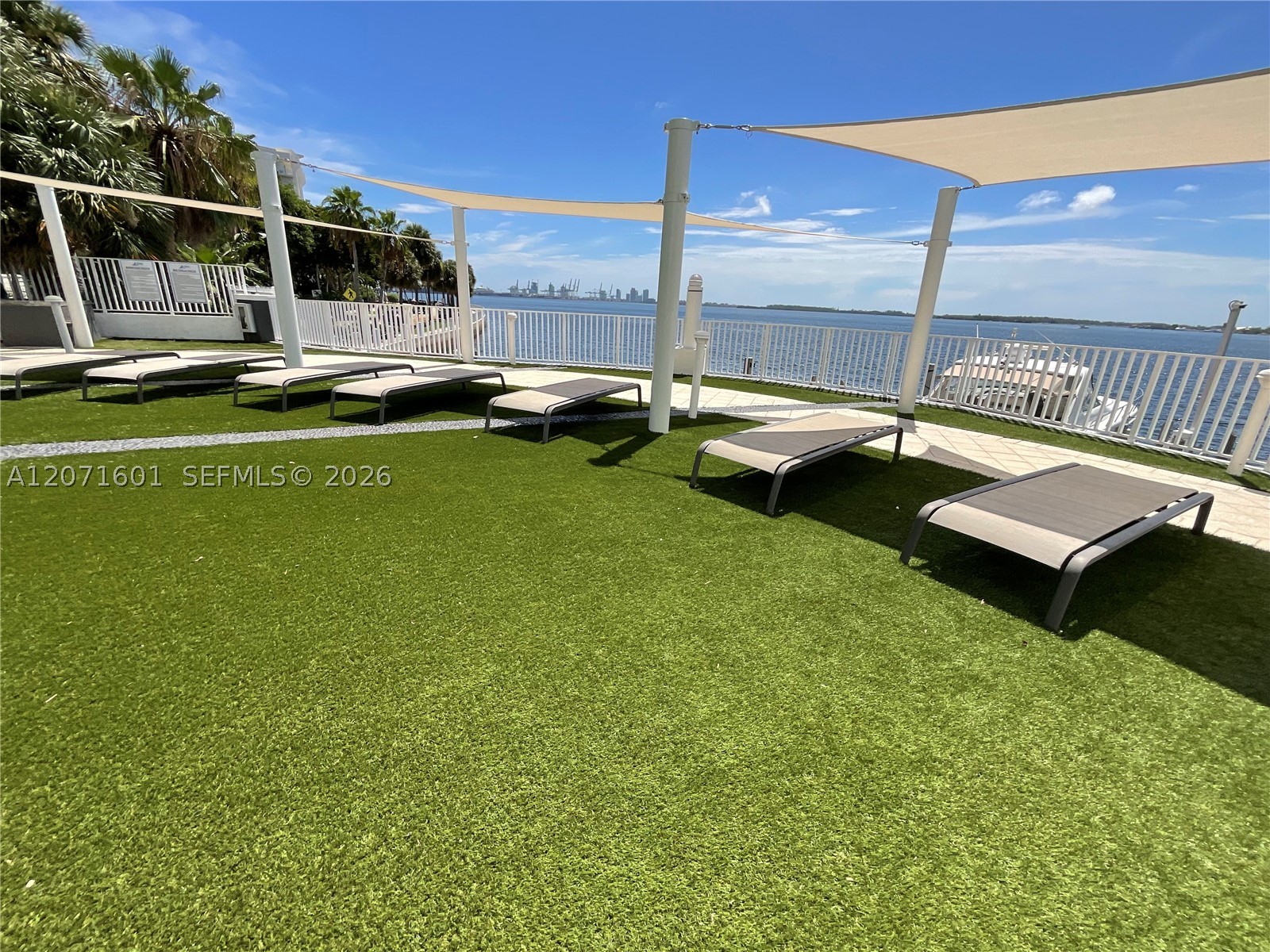 image Brickell Harbour43