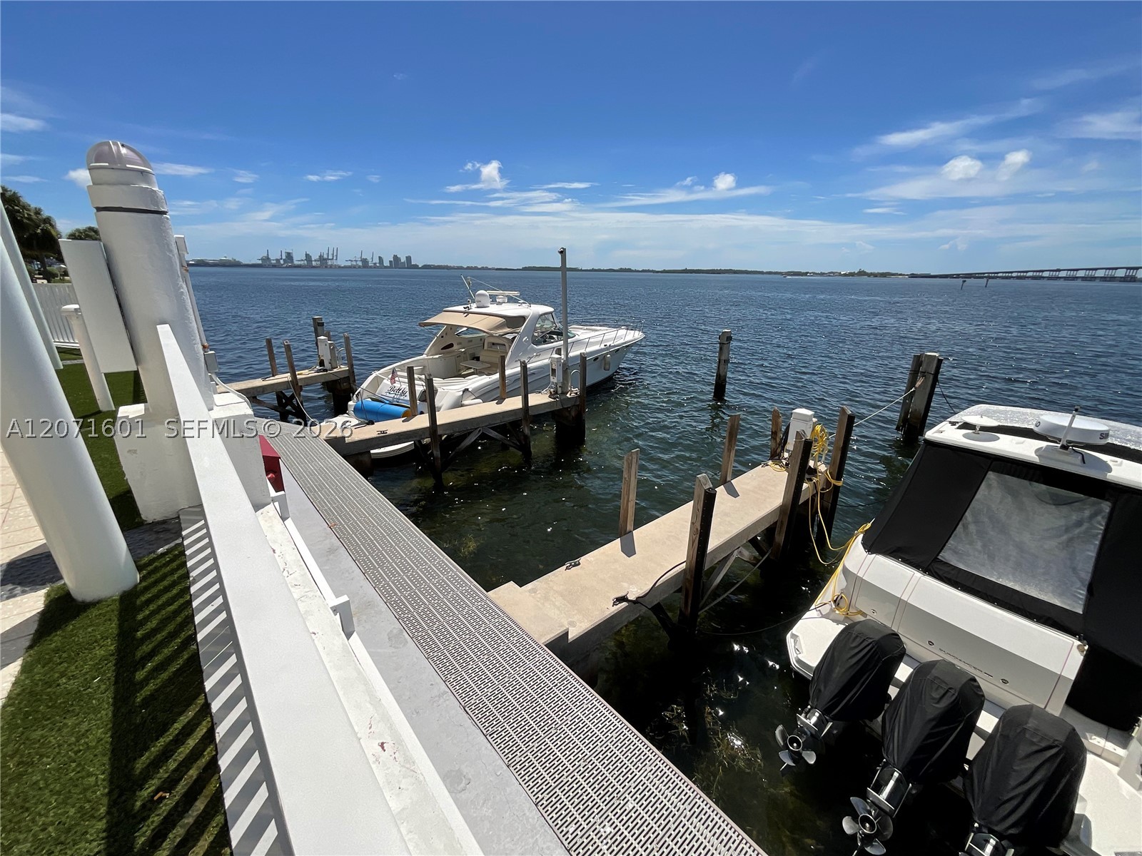 image Brickell Harbour45